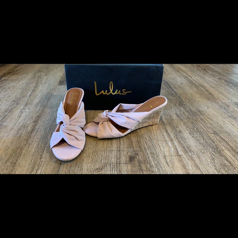 Lulus Wedge Sandals Size 8